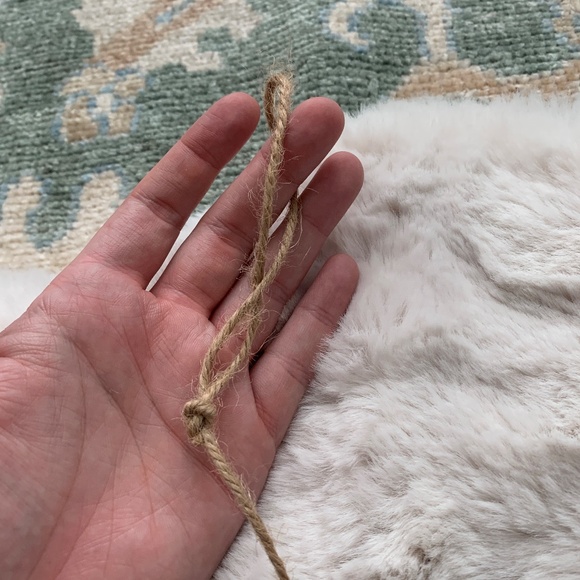 Peppermint Square Gingerbread Man Christmas Garland - Picture 10 of 14